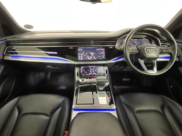2019-Audi-Q8-45-TDI-quattro-Auto image:1