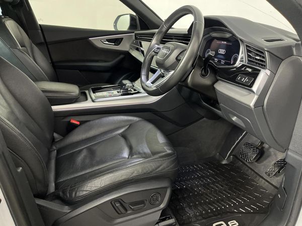 2019-Audi-Q8-45-TDI-quattro-Auto image:6