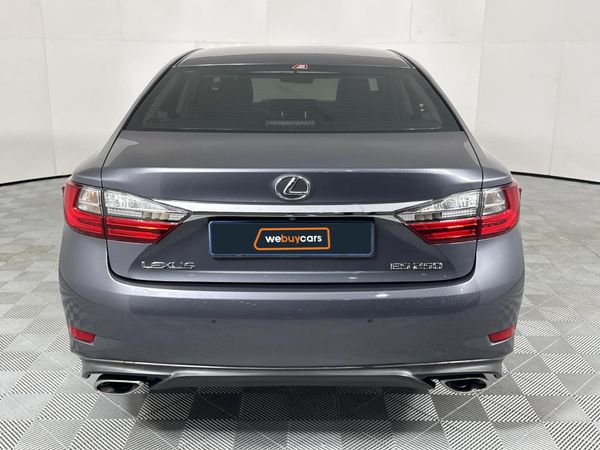 2018-Lexus-ES-250 image:16