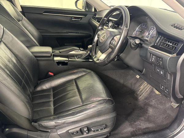2018-Lexus-ES-250 image:6