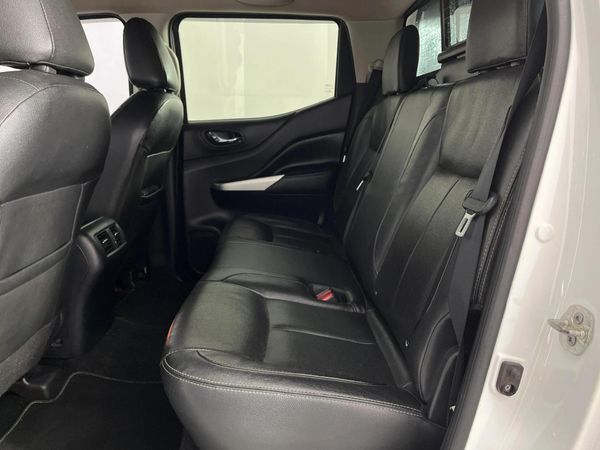 2018-Nissan-Navara-23D-LE-Double-Cab image:3