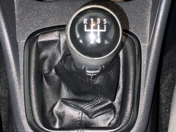 2021-Volkswagen-Polo-Vivo-14-Trendline-5-dr image:10