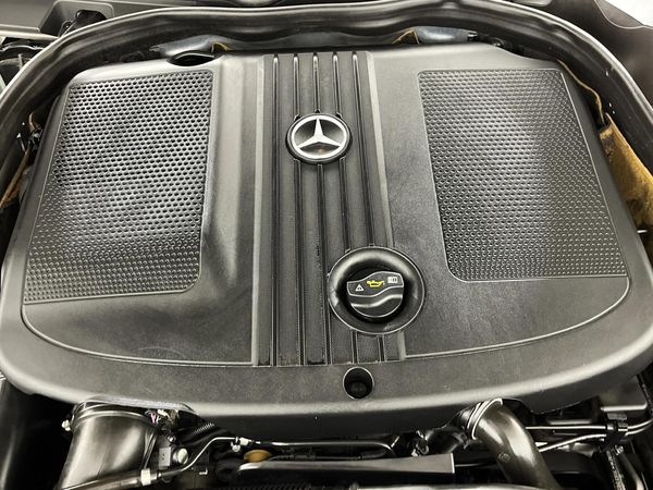 2012-Mercedes-Benz-E-Class-E-250-CDI-BE-Avantgarde image:11
