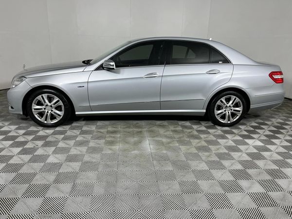 2012-Mercedes-Benz-E-Class-E-250-CDI-BE-Avantgarde image:17
