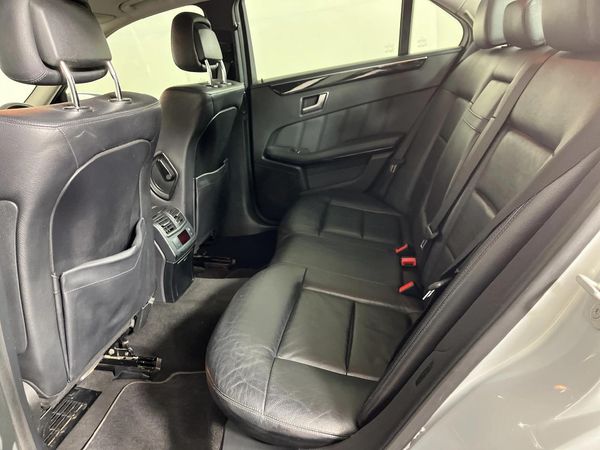 2012-Mercedes-Benz-E-Class-E-250-CDI-BE-Avantgarde image:3