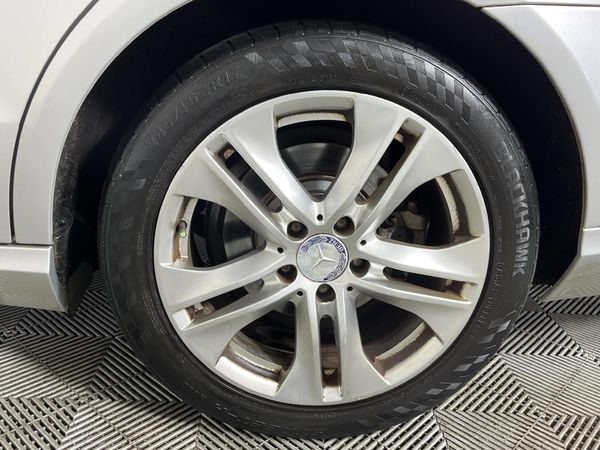 2012-Mercedes-Benz-E-Class-E-250-CDI-BE-Avantgarde image:6