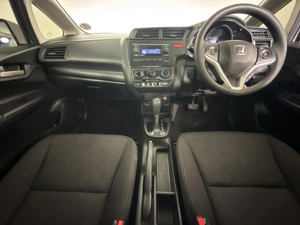 2016-Honda-Jazz-12-Comfort-Auto image:1