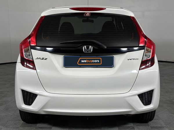 2016-Honda-Jazz-12-Comfort-Auto image:7