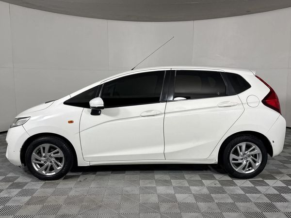 2016-Honda-Jazz-12-Comfort-Auto image:8