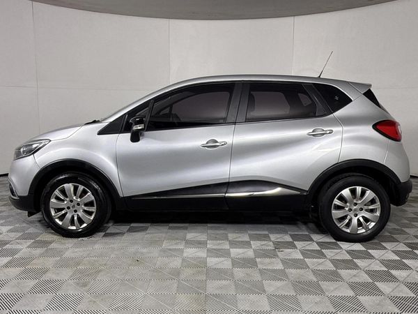 2016-Renault-Captur-900T-Expression-66kW image:12