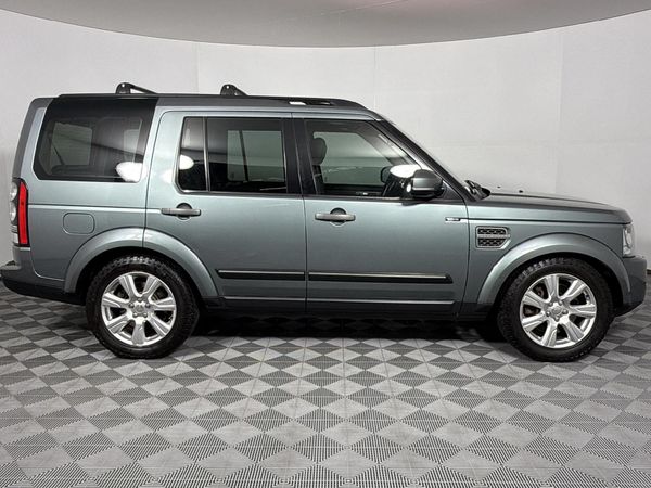 2015-Land-Rover-Discovery-4-30-TD-SD-V6-SE image:17