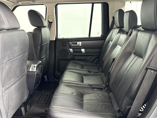 2015-Land-Rover-Discovery-4-30-TD-SD-V6-SE image:3