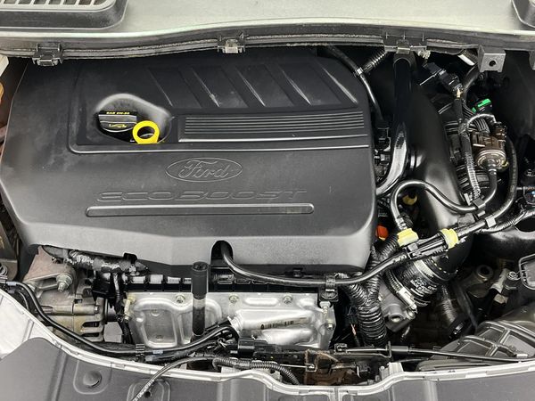 2015-Ford-Kuga-15-EcoBoost-Ambiente image:12