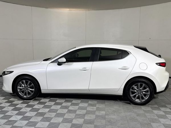 2023-Mazda-3-15-Dynamic-Auto-5-dr image:18