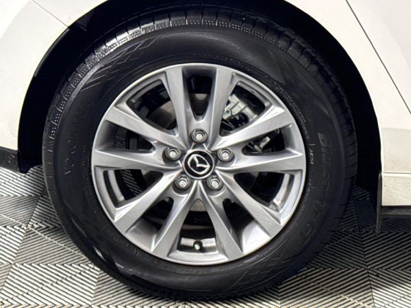 2023-Mazda-3-15-Dynamic-Auto-5-dr image:7