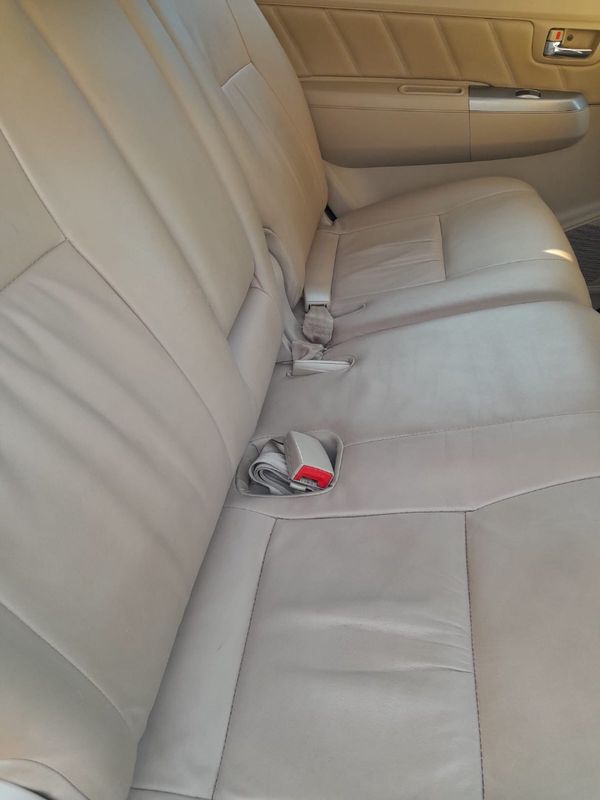 2008-Toyota-Fortuner-30-D-4D-Raised-Body image:10