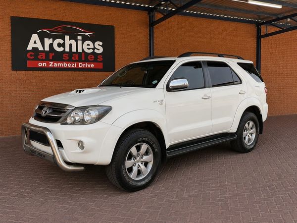 2008-Toyota-Fortuner-30-D-4D-Raised-Body image:1