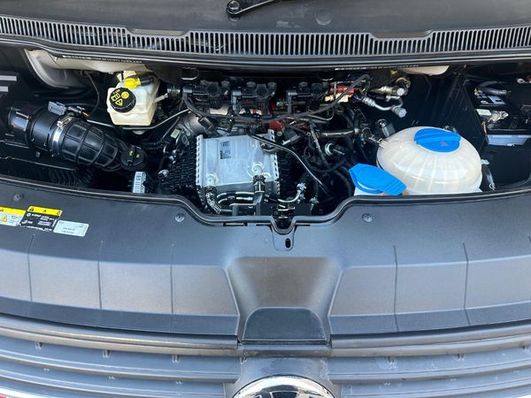 2022-Volkswagen-Transporter-T61-Crew-Bus-20-BiTDI-SWB-146kW-4Motion-Auto-5 image:23