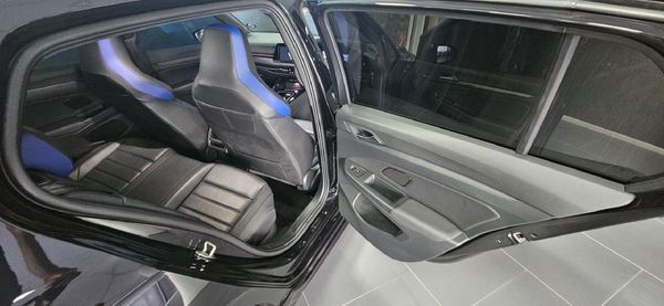 2024-Volkswagen-Golf-8-20-TSI-R-DSG image:10