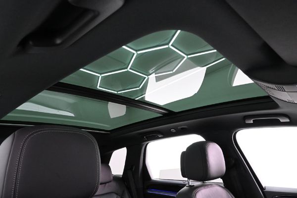 2020-Volkswagen-Touareg-30-TDI-V6-Executive image:15