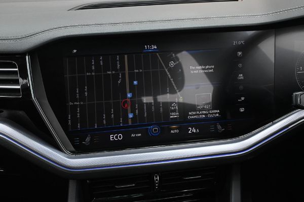 2020-Volkswagen-Touareg-30-TDI-V6-Executive image:16
