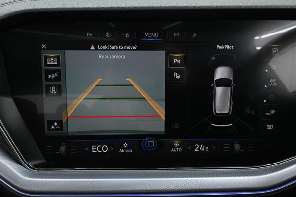 2020-Volkswagen-Touareg-30-TDI-V6-Executive image:17