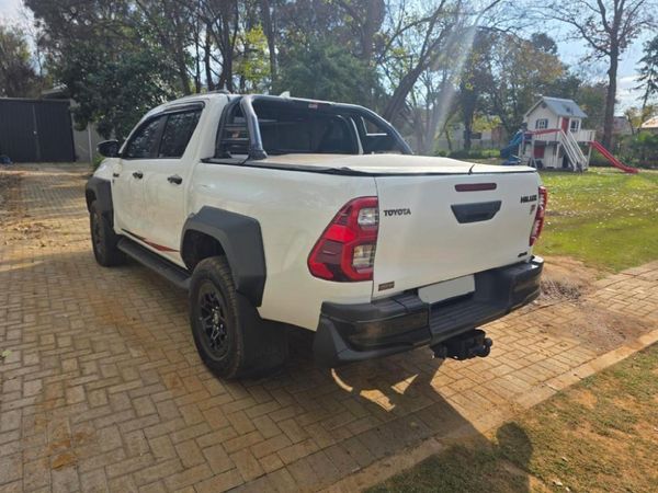 2024-Toyota-Hilux-28GD-6-GR-Sport-Double-Cab-4x4 image:3