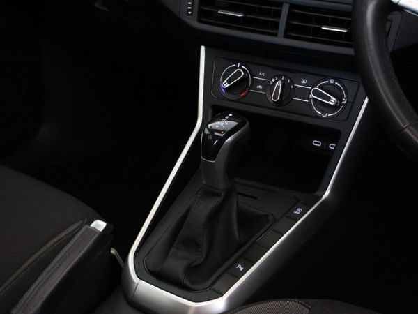 2025-Volkswagen-Polo-10-TSI-Life-Auto-DSG image:6