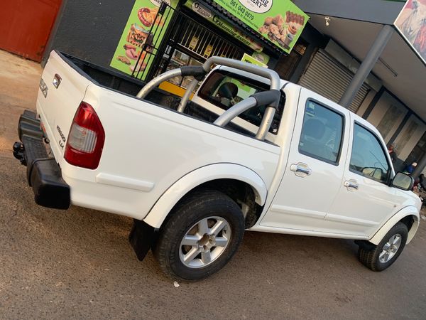 2008-Isuzu-KB-250D-Teq-Double-Cab-LE image:11