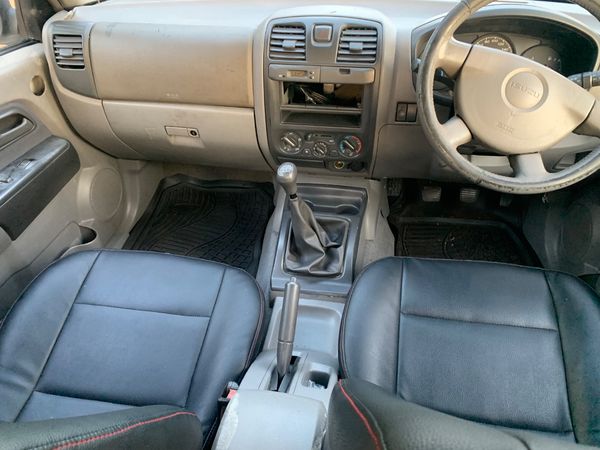 2008-Isuzu-KB-250D-Teq-Double-Cab-LE image:22