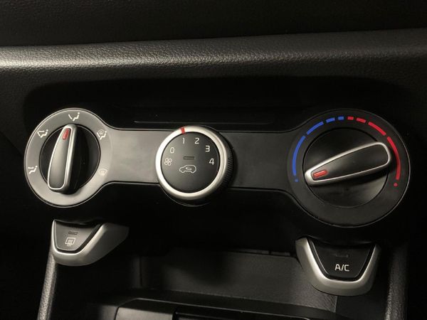 2023-Kia-Picanto-10-Street image:12