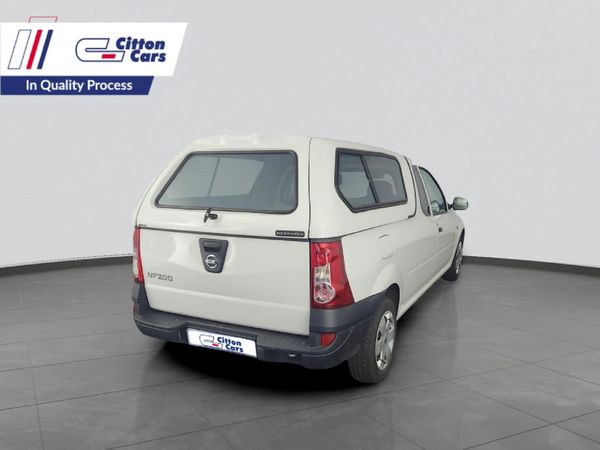 2023-Nissan-NP200-16-AC-Safety-Pack image:4