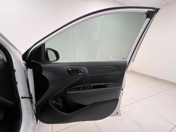 2024-Hyundai-Grand-i10-10-Motion image:11