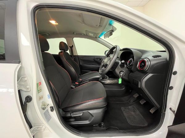 2024-Hyundai-Grand-i10-10-Motion image:8