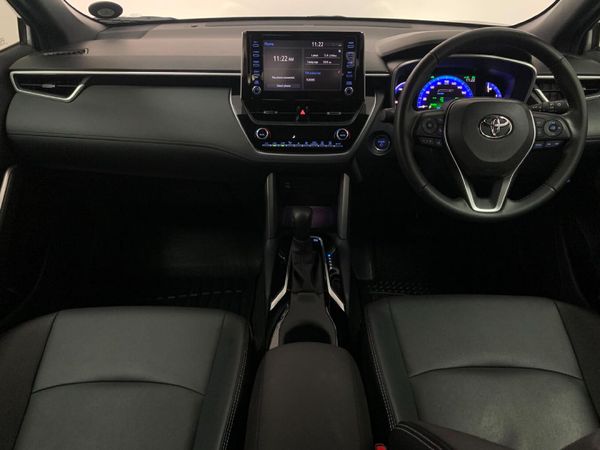 2024-Toyota-Corolla-Cross-18-XR-Hybrid image:8