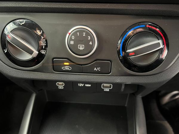 2025-Hyundai-Grand-i10-10-Motion image:9
