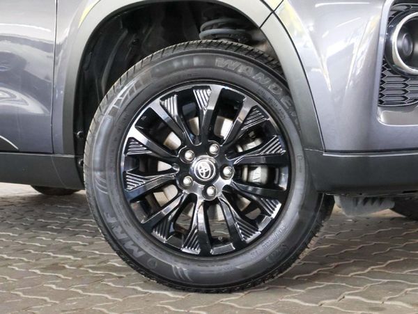2022-Toyota-Urban-Cruiser-15-Xs image:2