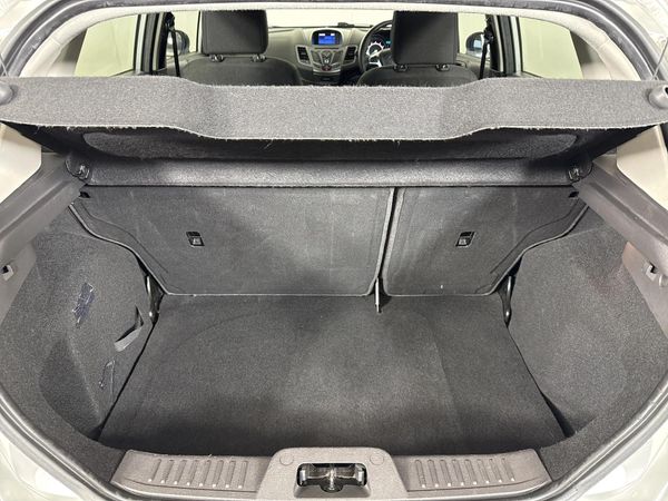 2017-Ford-Fiesta-14-Ambiente-5-dr image:14