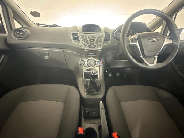 2017-Ford-Fiesta-14-Ambiente-5-dr image:1