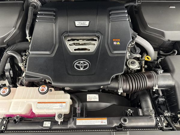 2024-Toyota-Land-Cruiser-300-V6-33-D-GR-S image:12