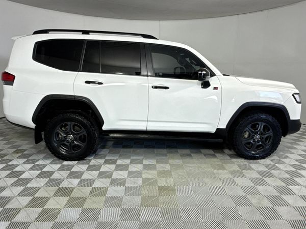 2024-Toyota-Land-Cruiser-300-V6-33-D-GR-S image:16