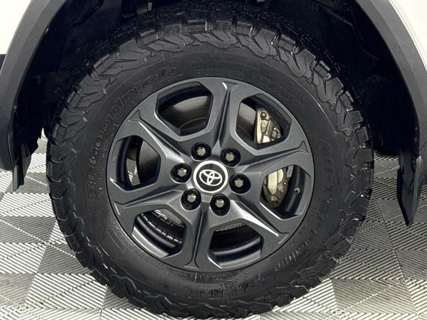 2024-Toyota-Land-Cruiser-300-V6-33-D-GR-S image:4