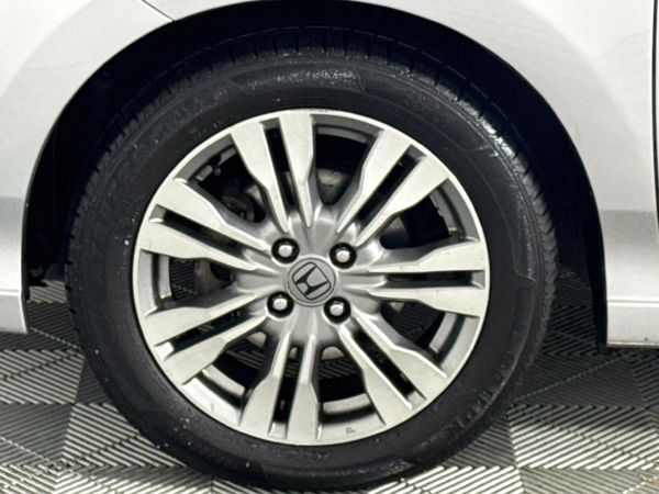 2013-Honda-Ballade-15-Elegance-Auto image:4