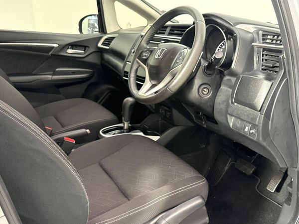 2018-Honda-Jazz-12-Comfort-Auto image:9