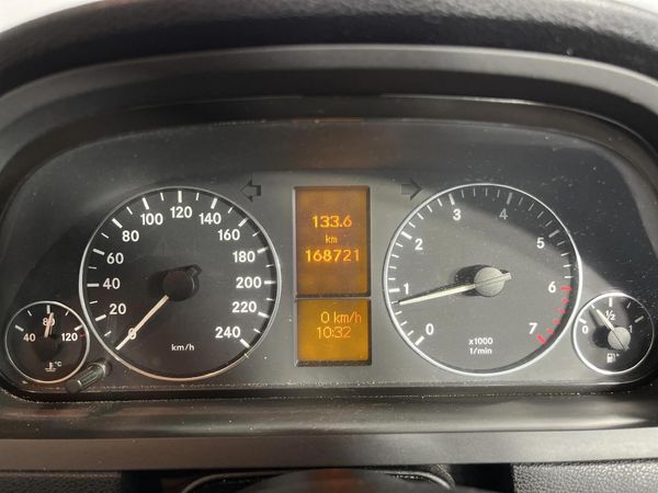 2006-Mercedes-Benz-A-Class-A-170-Avantgarde image:2