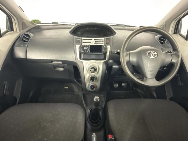 2008-Toyota-Yaris-T1-5-dr image:1