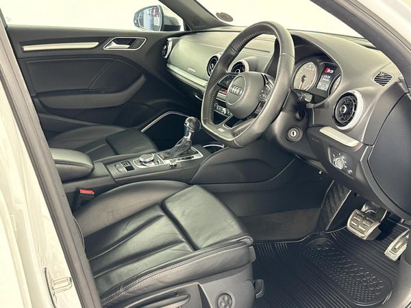 2019-Audi-S3-Sedan-quattro-Auto image:9