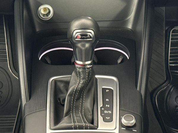 2019-Audi-S3-Sedan-quattro-Auto image:10