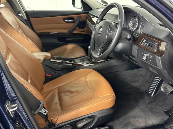 2010-BMW-3-Series-320i-Auto image:2
