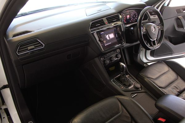 2018-Volkswagen-Tiguan-Allspace-20-TSI-Highline-4Motion-Auto-162kW image:17